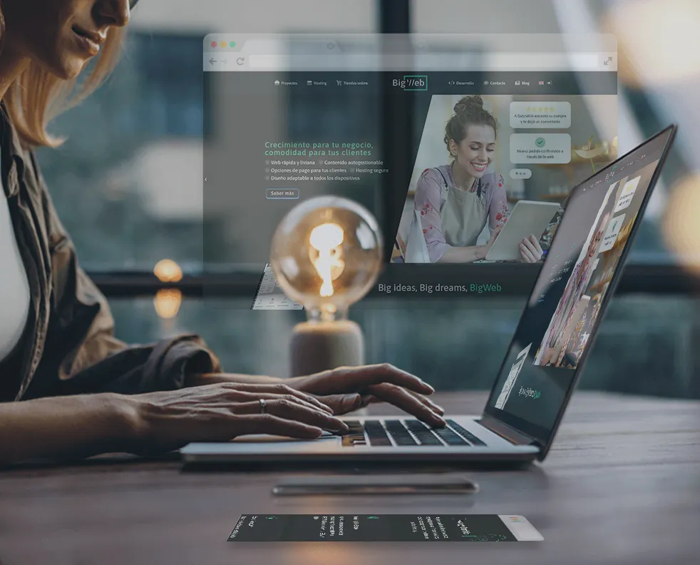 Persona trabajando en diseño y desarrollo web con BigWeb